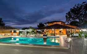 Hotel Fazenda Colibri